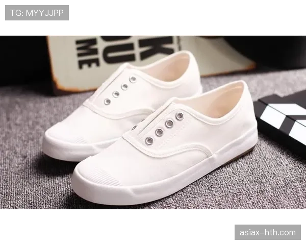 拉菲尼亚的鞋柜直接开展览，单双鞋就能顶我半年房租